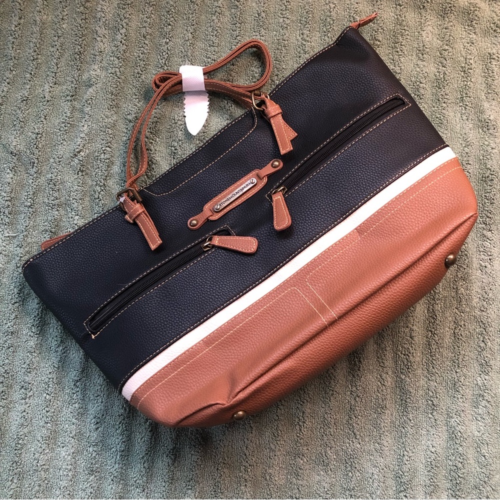 🤎 Stone Mountain Black & Tan Color Block Tote 🤎